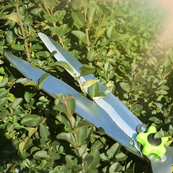 Aluminum Telescoping Garden Shears, Gardening tools, telescopic lawn shears, long handled shears, long handled hedge shears